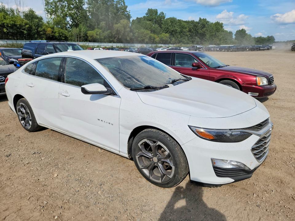 Photo 4 from auction – 2023 CHEVROLET MALIBU with VIN 1G1ZD5ST2PF123783