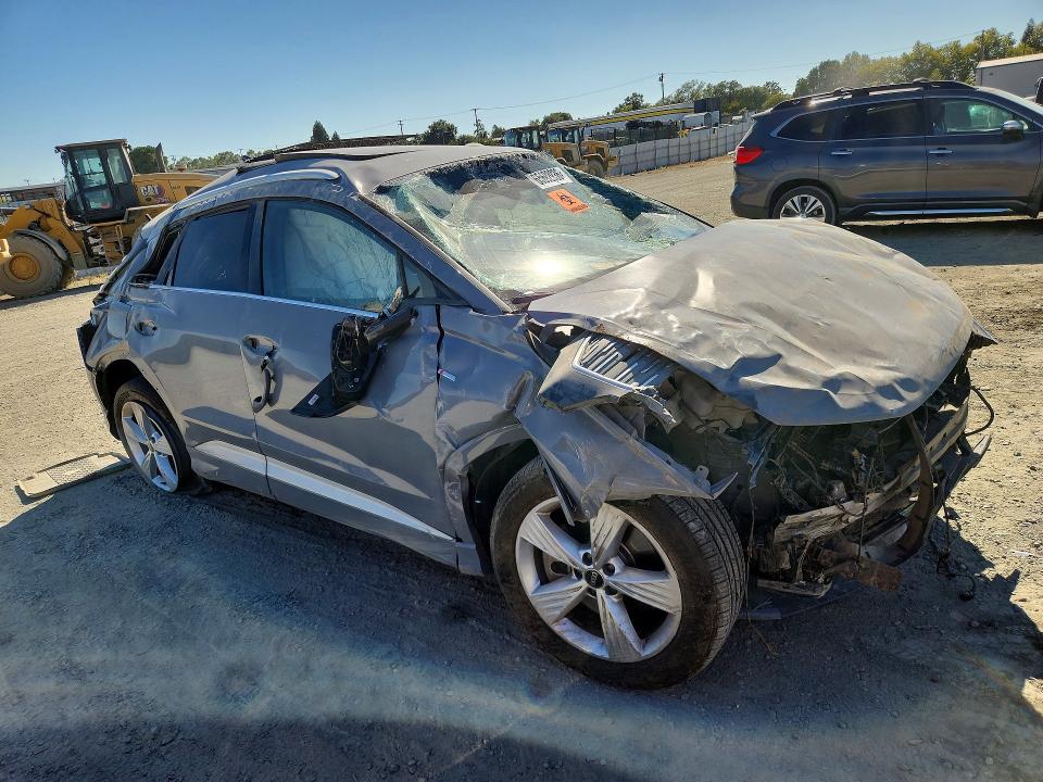Zdjęcie 4 z aukcji – 2025 AUDI Q4 E-TRON z VIN WA1LUBFZ2SP055976