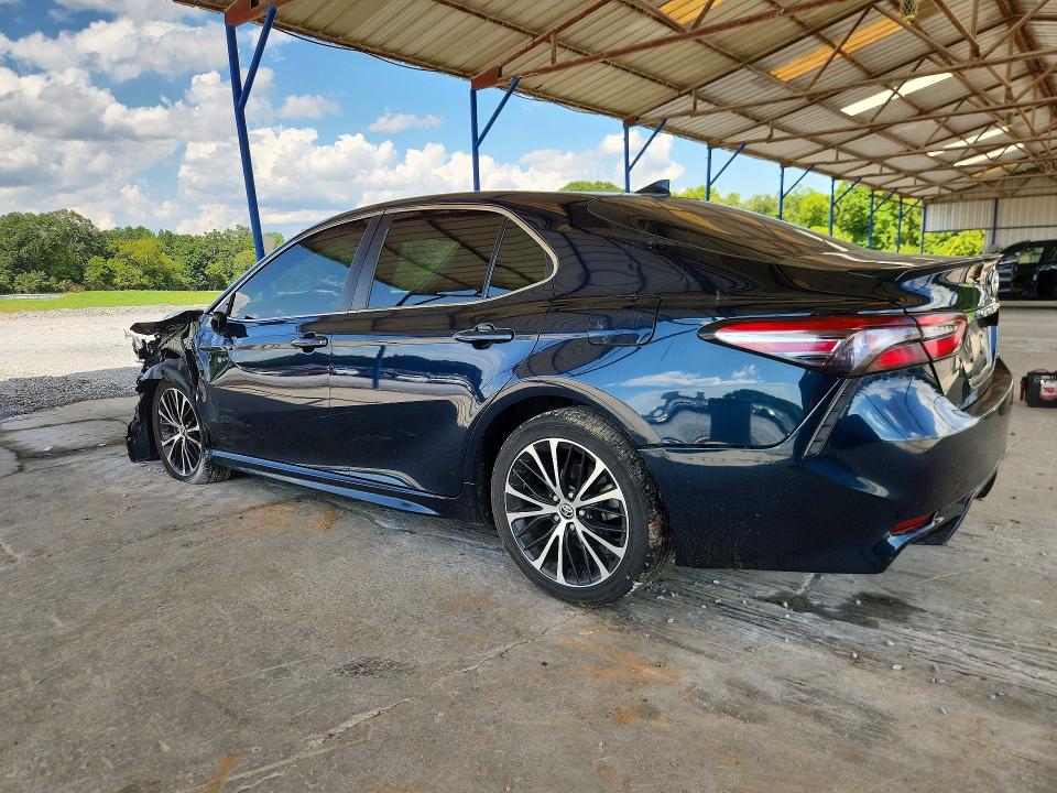 Photo 2 from auction – 2020 TOYOTA CAMRY with VIN 4T1G11AK5LU502271
