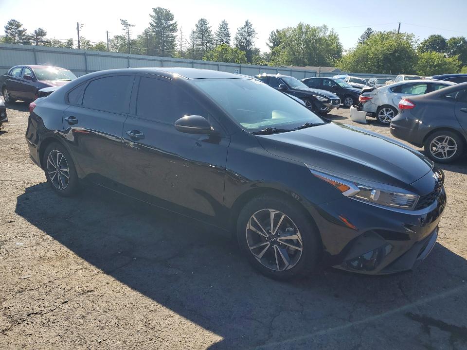 Photo 4 from auction – 2023 KIA FORTE with VIN 3KPF24AD3PE605323