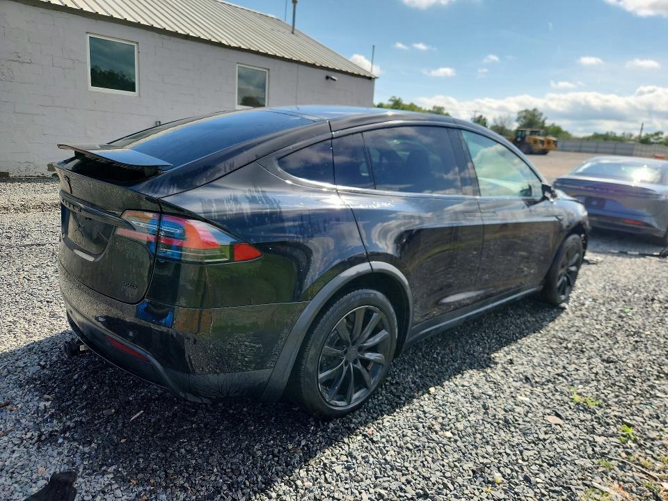 Photo 3 from auction – 2016 TESLA MODEL X with VIN 5YJXCBE20GF003553