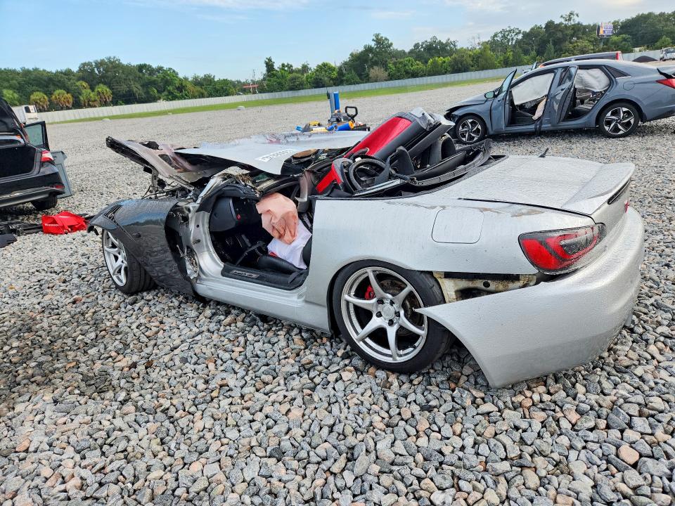 Photo 2 from auction – 2002 HONDA S2000 with VIN JHMAP11492T001932