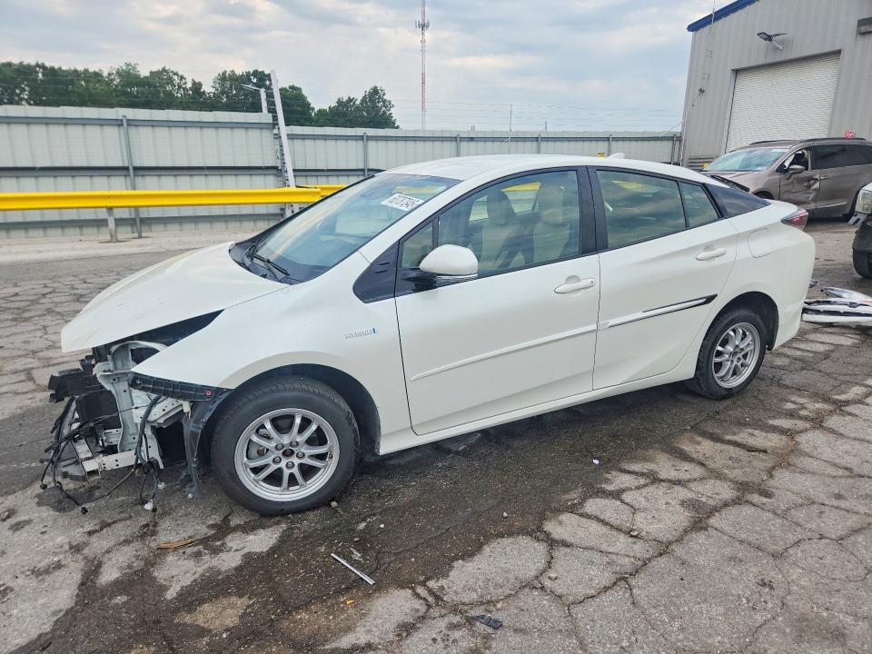 TOYOTA PRIUS 2017 with VIN JTDKARFU0H3531147 - Photo from auction