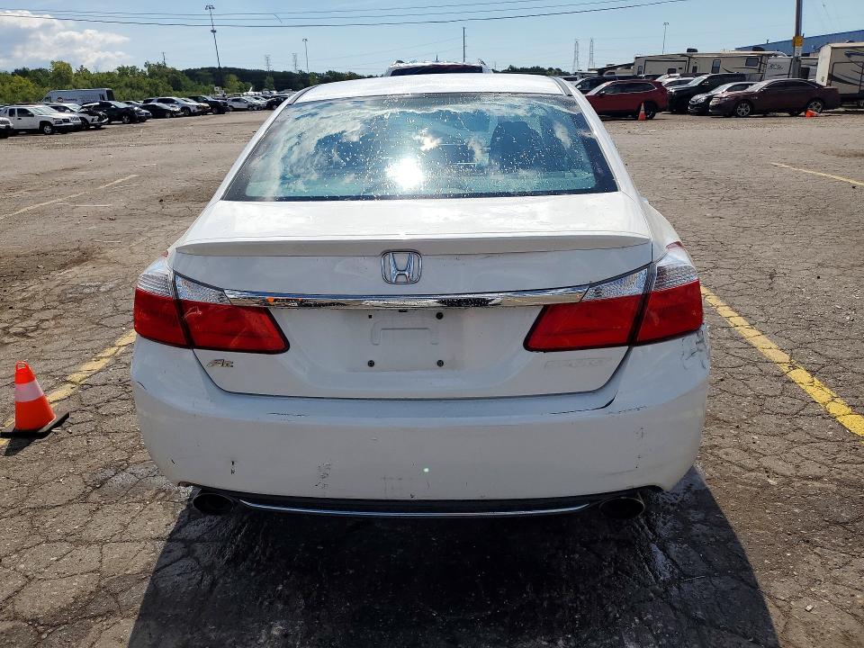 Photo 6 from auction – 2014 HONDA ACCORD with VIN 1HGCR2F52EA212189