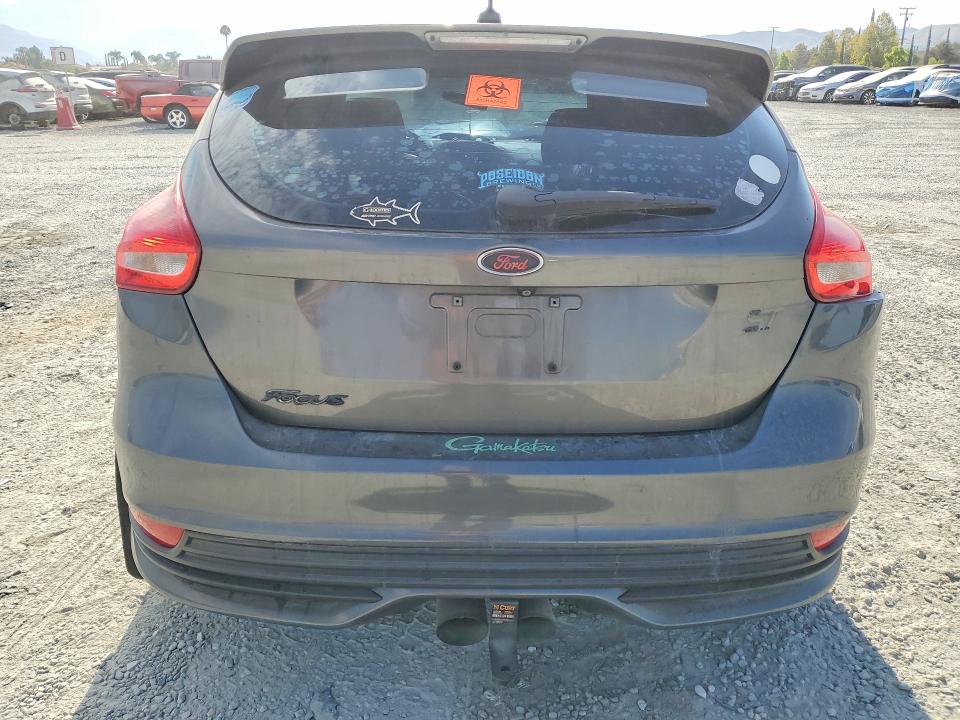 Photo 6 from auction – 2015 FORD FOCUS with VIN 1FADP3L93FL375242