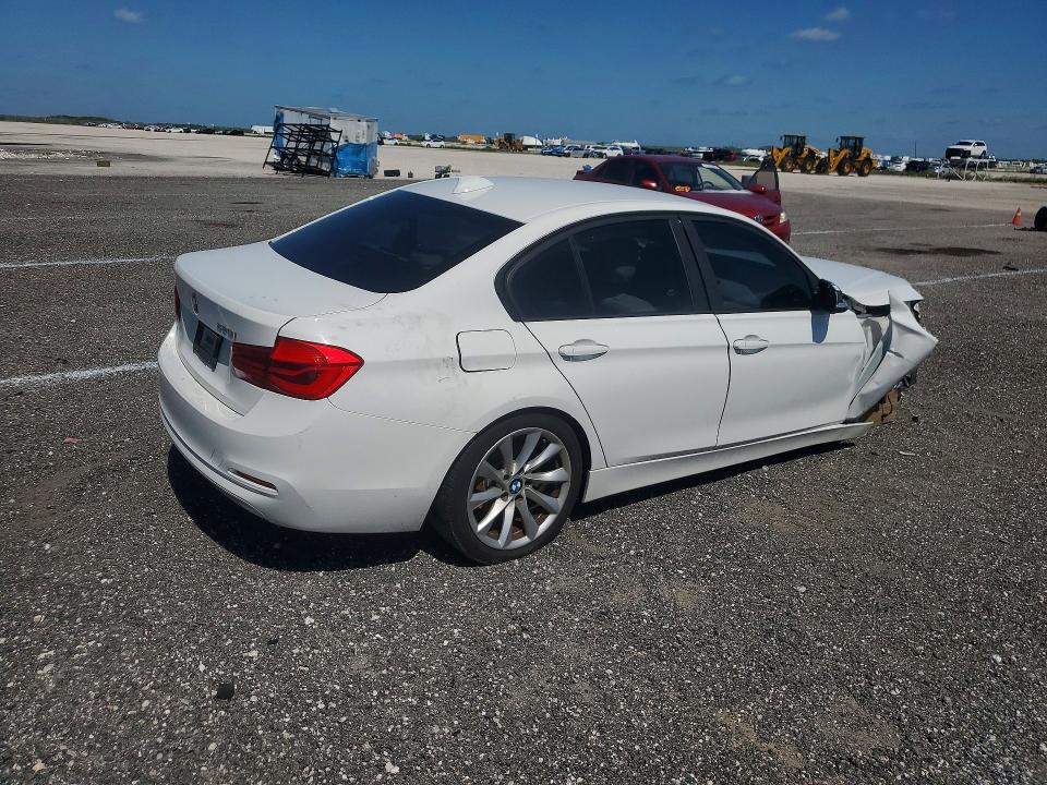 Photo 3 from auction – 2018 BMW 320 with VIN WBA8E1G51JNU89604