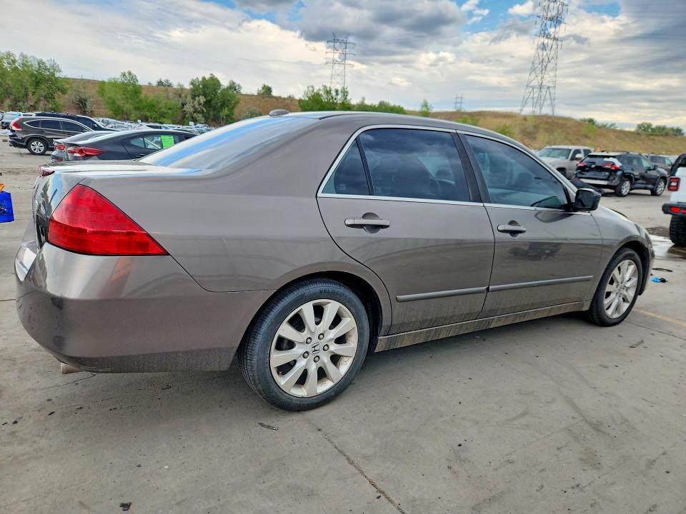 Photo 3 from auction – 2007 HONDA ACCORD with VIN 1HGCM66567A041357
