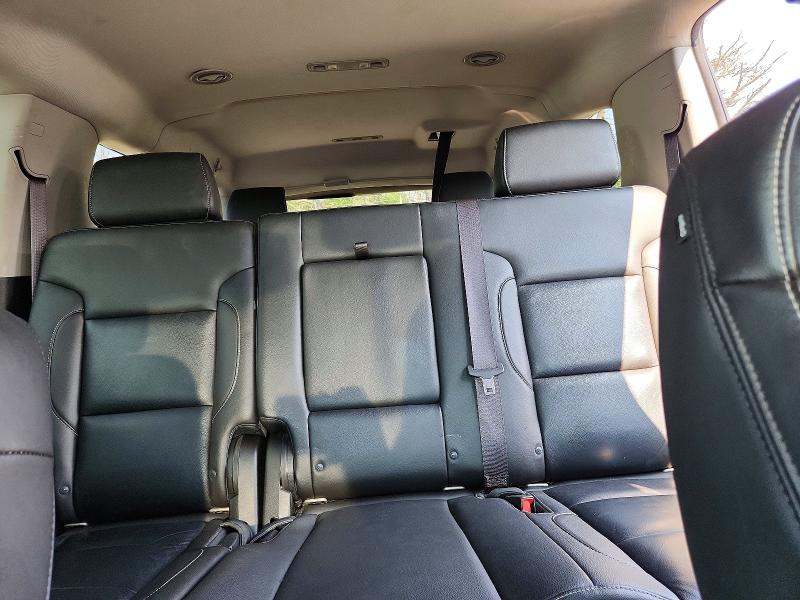 Photo 10 from auction – 2015 CHEVROLET SUBURBAN with VIN 1GNSKJKC2FR187334