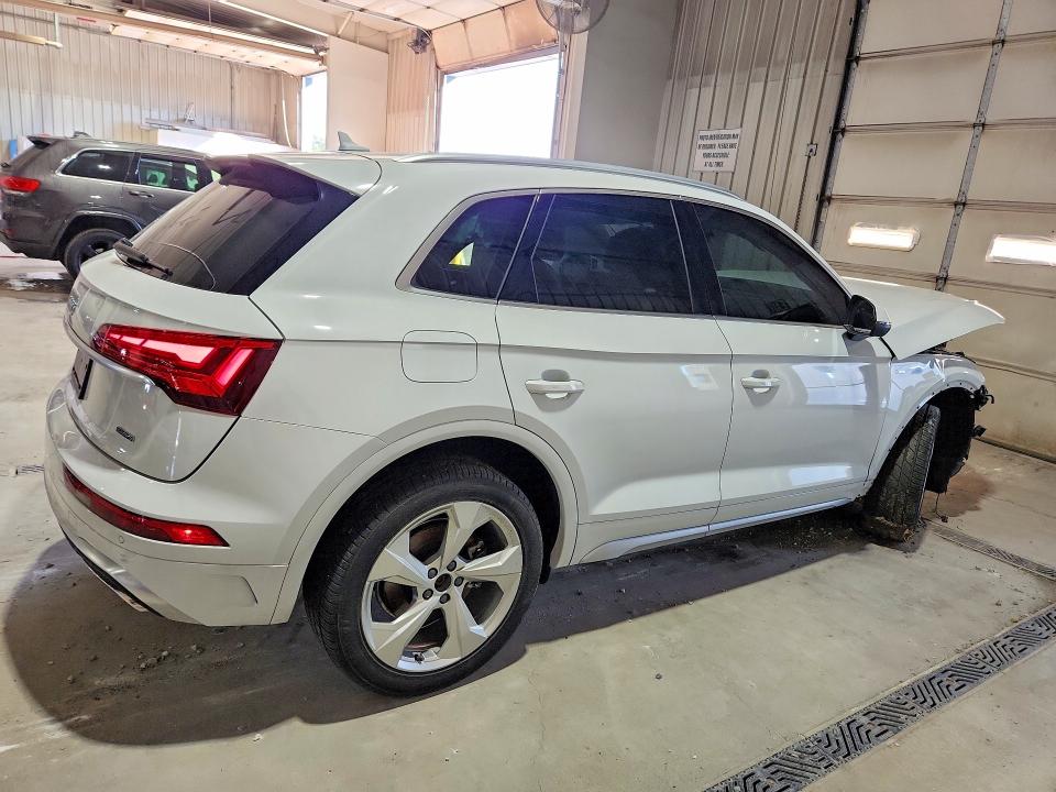 Photo 3 from auction – 2022 AUDI Q5 with VIN WA1EAAFY3N2043369