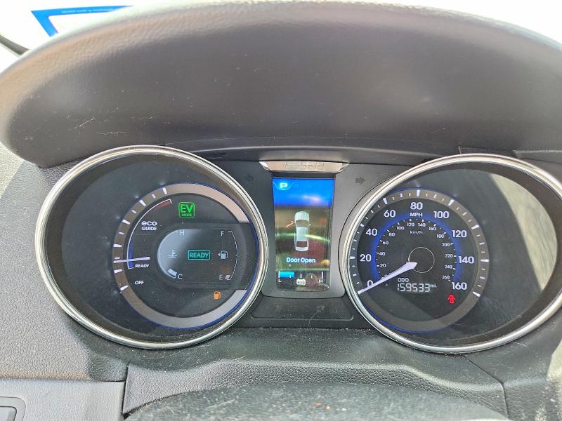 Photo 9 from auction – 2015 HYUNDAI SONATA HYBRID with VIN KMHEC4A48FA119757