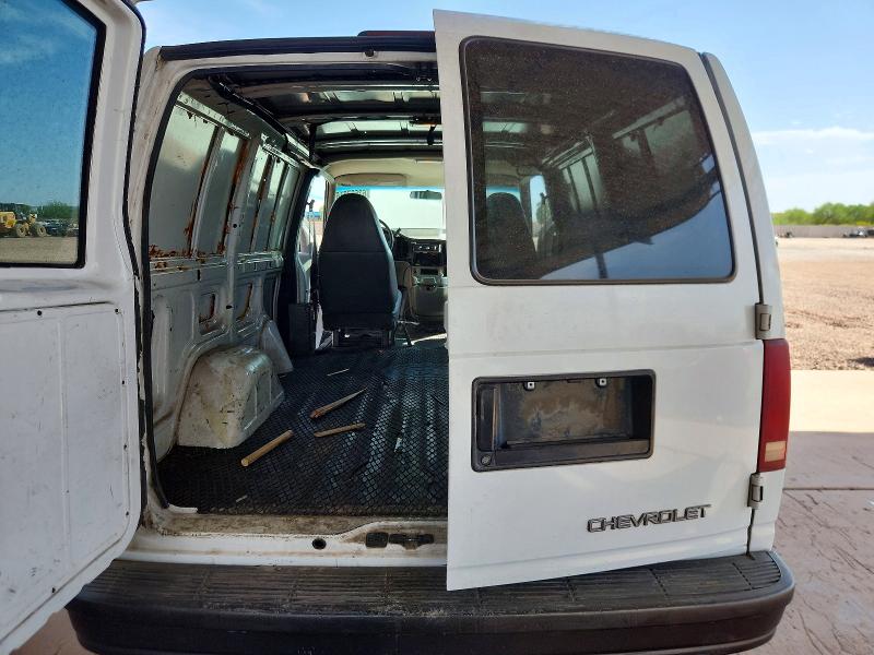 Photo 10 from auction – 2001 CHEVROLET ASTRO with VIN 1GCDM19W91B110330