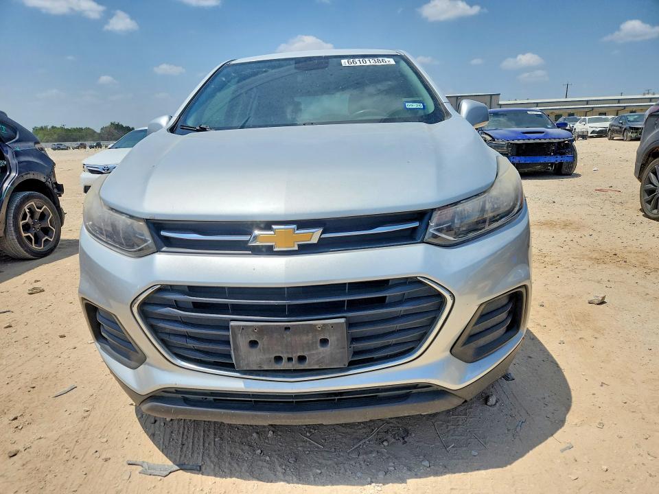 Photo 5 from auction – 2018 CHEVROLET TRAX with VIN 3GNCJKSBXJL329613