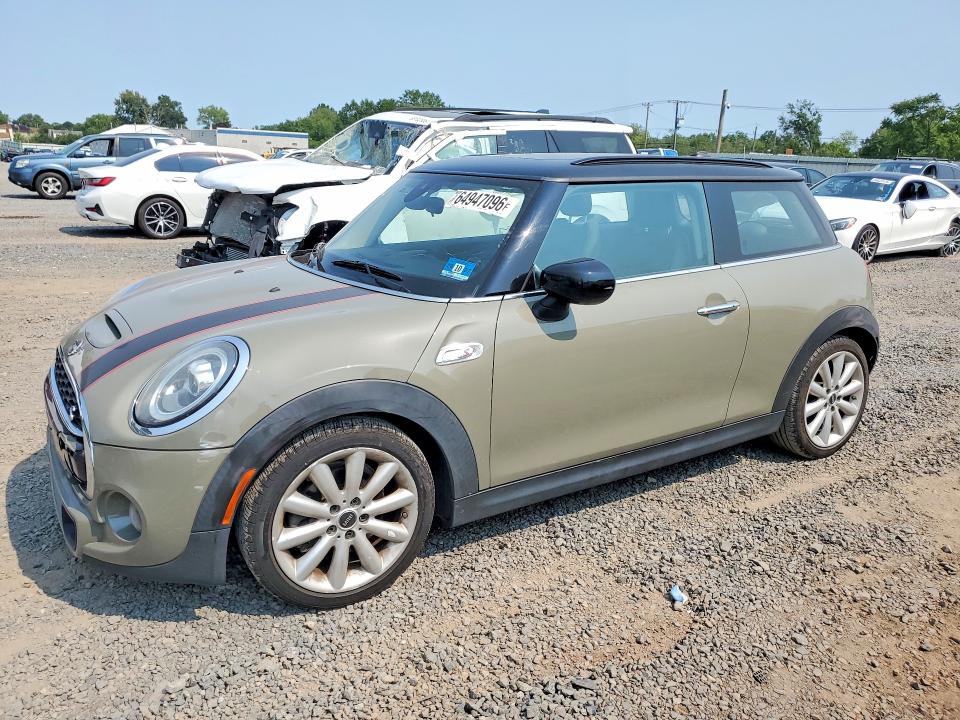MINI COOPER 2020 with VIN WMWXR5C09L2L80166 - Photo from auction
