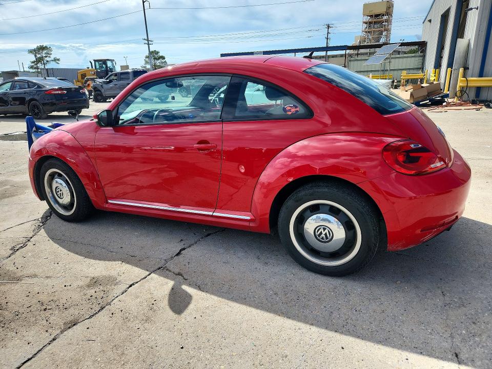 Photo 2 from auction – 2012 VOLKSWAGEN BEETLE with VIN 3VWJP7AT5CM601551