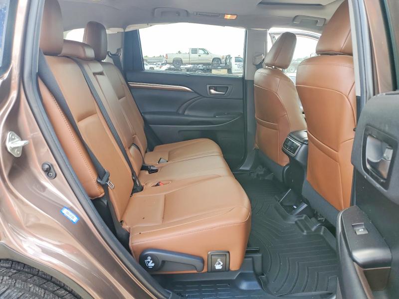 Photo 11 from auction – 2019 TOYOTA HIGHLANDER with VIN 5TDYZRFH8KS356996
