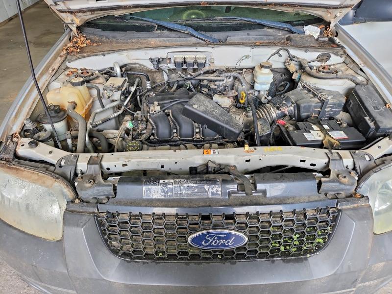 Photo 11 from auction – 2005 FORD ESCAPE with VIN 1FMYU93145KD74618