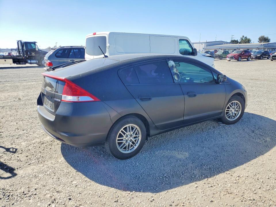 Photo 3 from auction – 2010 HONDA INSIGHT with VIN JHMZE2H55AS014792