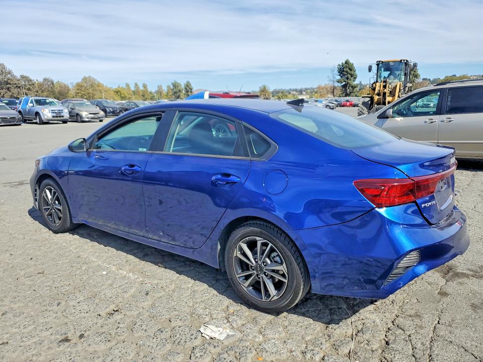 Photo 2 from auction – 2022 KIA FORTE with VIN 3KPF24AD2NE417406