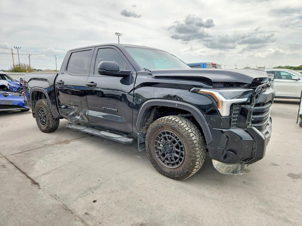 Photo 4 from auction – 2026 TOYOTA TUNDRA with VIN 5TFLA5DB1TX421126