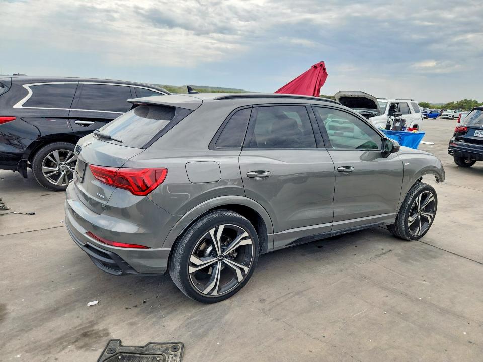 Zdjęcie 3 z aukcji – 2023 AUDI Q3 z VIN WA1EECF37P1019573