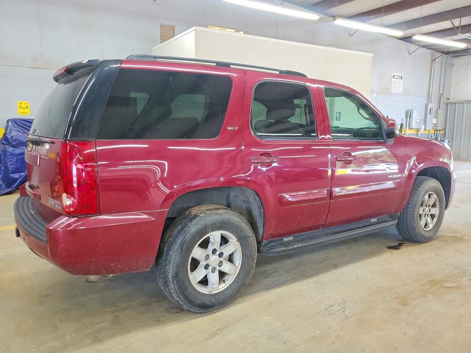 Photo 3 from auction – 2007 GMC YUKON with VIN 1GKFK130X7R327599