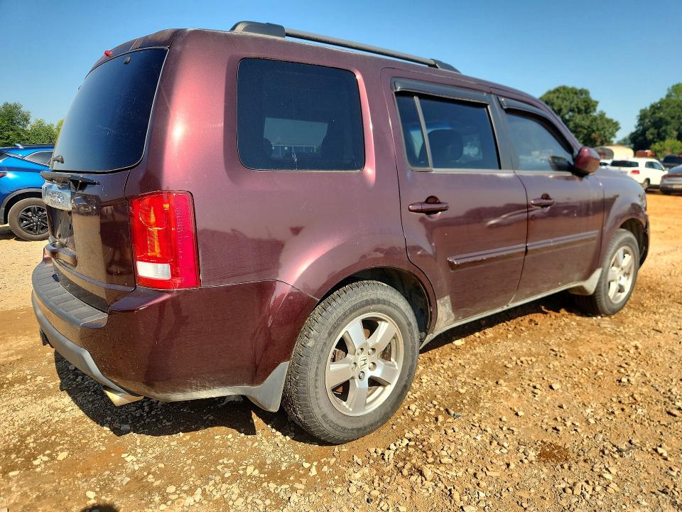 Photo 3 from auction – 2010 HONDA PILOT with VIN 5FNYF3H66AB014337