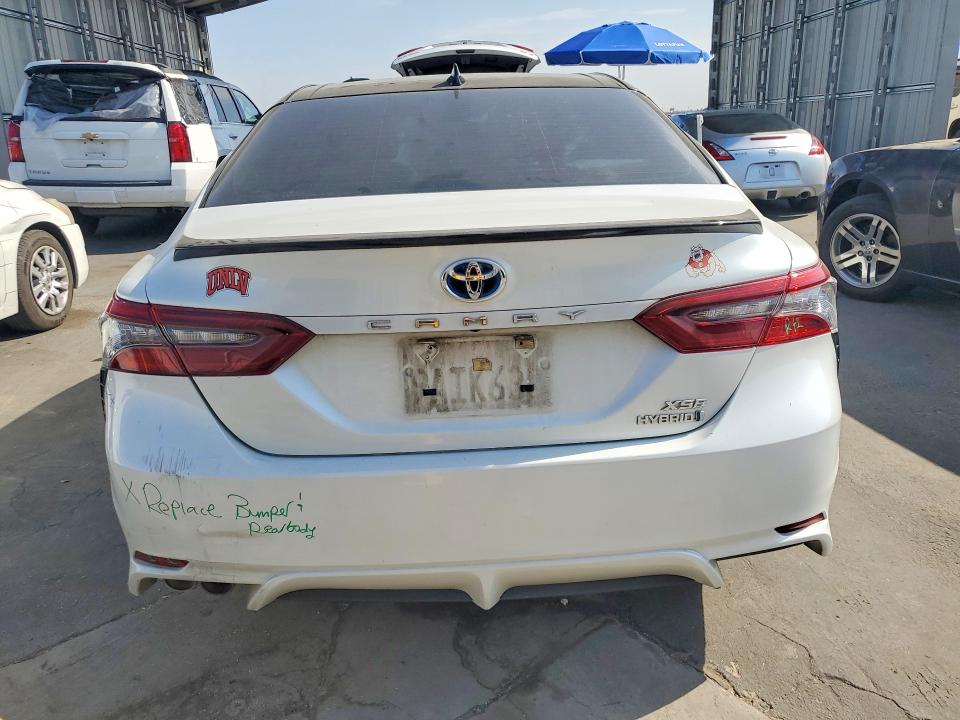 Photo 6 from auction – 2022 TOYOTA CAMRY with VIN 4T1K31AK8NU037296