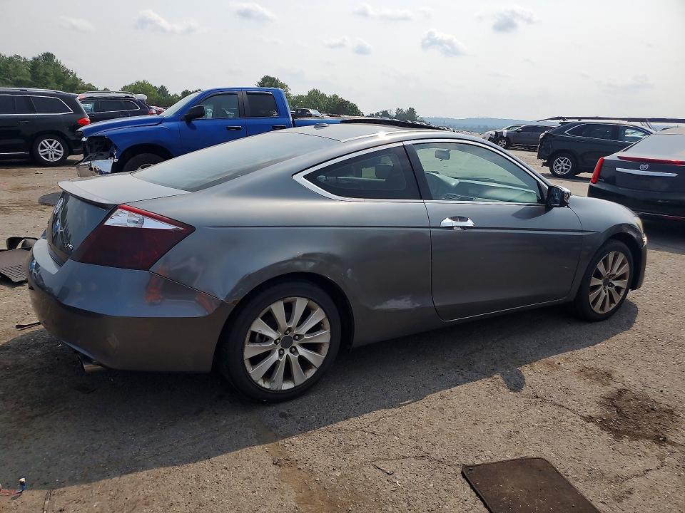 Photo 3 from auction – 2010 HONDA ACCORD with VIN 1HGCS2B81AA002505