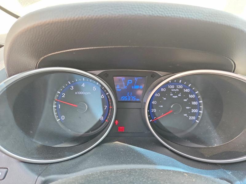 Photo 9 from auction – 2011 HYUNDAI TUCSON with VIN KM8JUCAC0BU178713