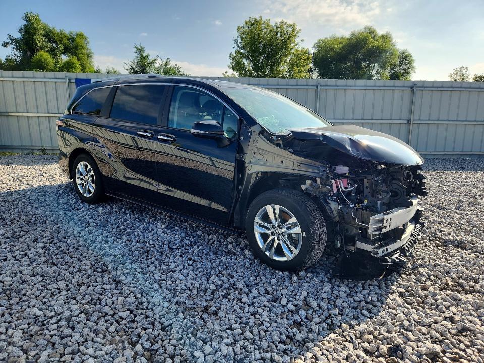 Photo 4 from auction – 2024 TOYOTA SIENNA with VIN 5TDZSKFC8RS118564