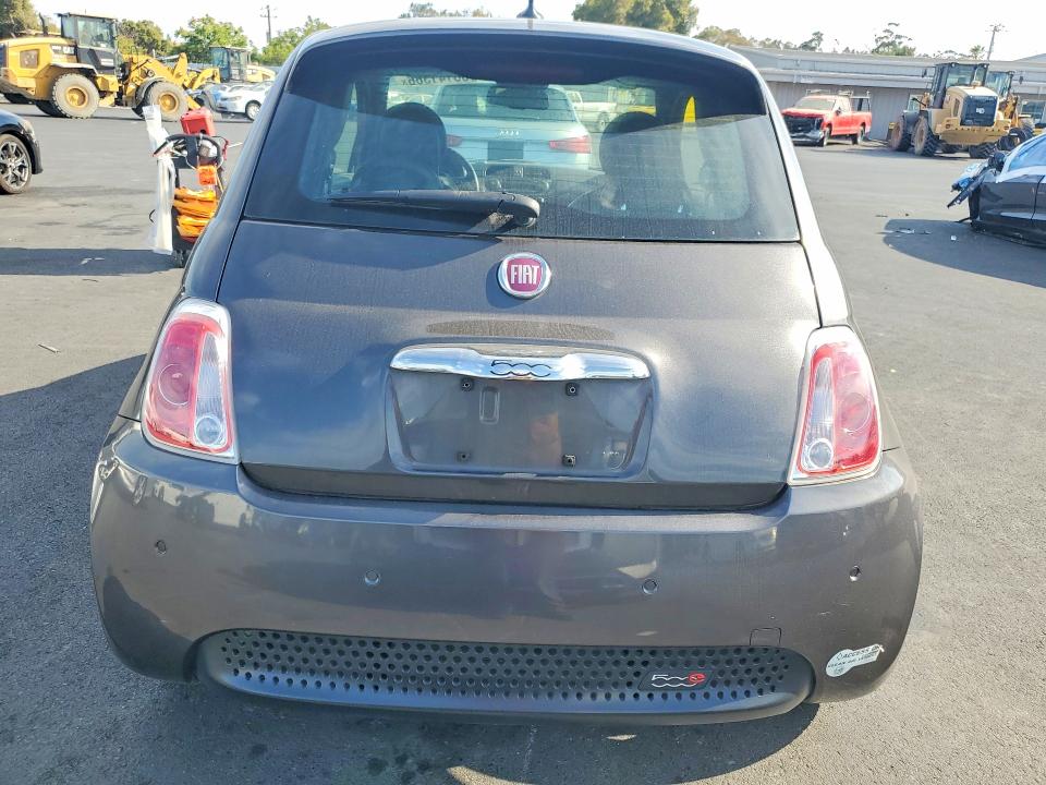 Foto 6 de la subasta – 2015 FIAT 500 con VIN 3C3CFFGE2FT642316