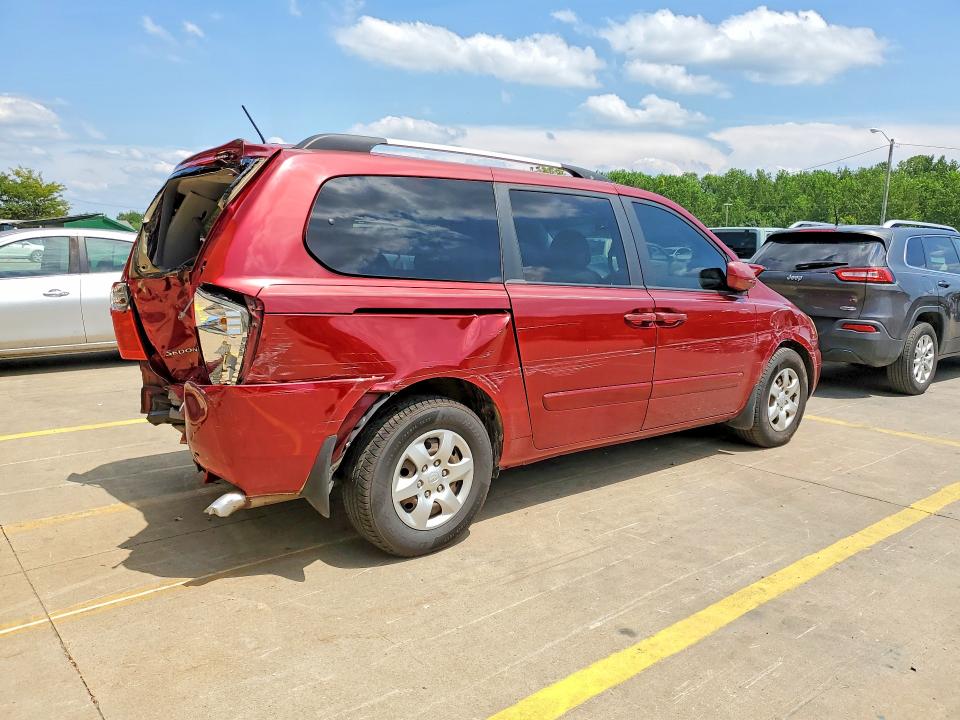 Снимка 3 от търг – 2010 KIA SEDONA с VIN KNDMG4C39A6359338