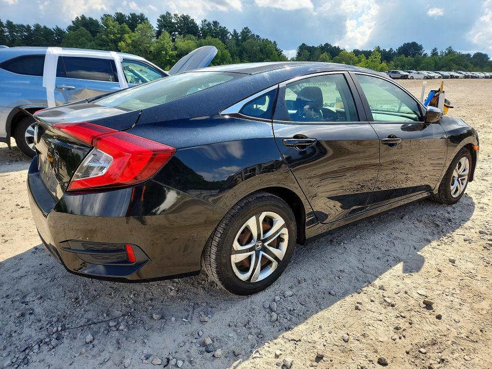 Photo 3 from auction – 2017 HONDA CIVIC with VIN 2HGFC2F50HH574395