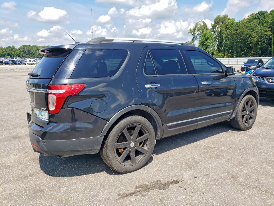 Photo 3 from auction – 2014 FORD EXPLORER with VIN 1FM5K8F84EGC59855