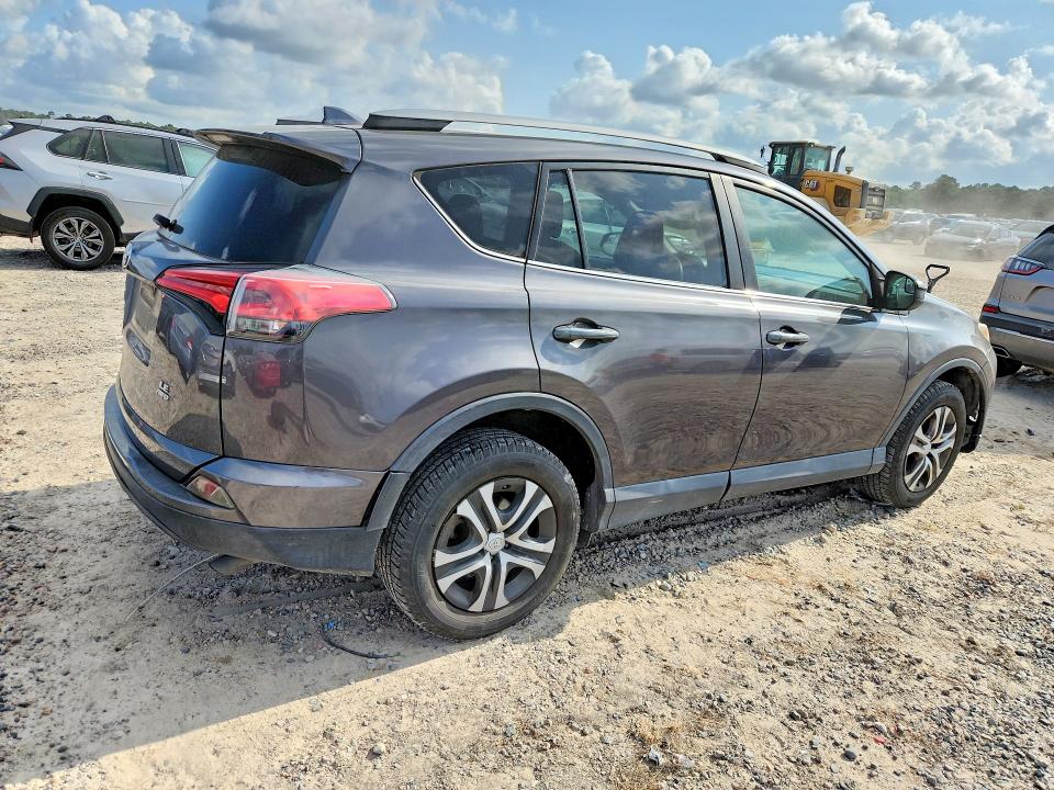 Photo 3 from auction – 2017 TOYOTA RAV4 with VIN 2T3BFREV6HW643279