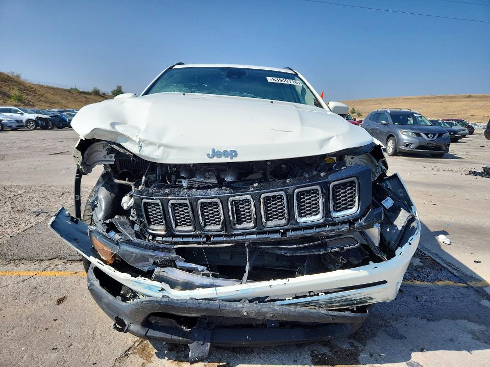 Photo 5 from auction – 2018 JEEP COMPASS with VIN 3C4NJDBB5JT333100