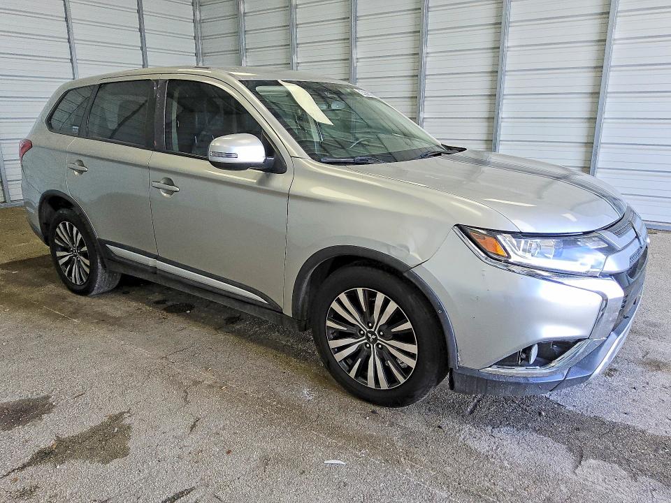 Photo 4 from auction – 2020 MITSUBISHI OUTLANDER with VIN JA4AD3A33LZ022829