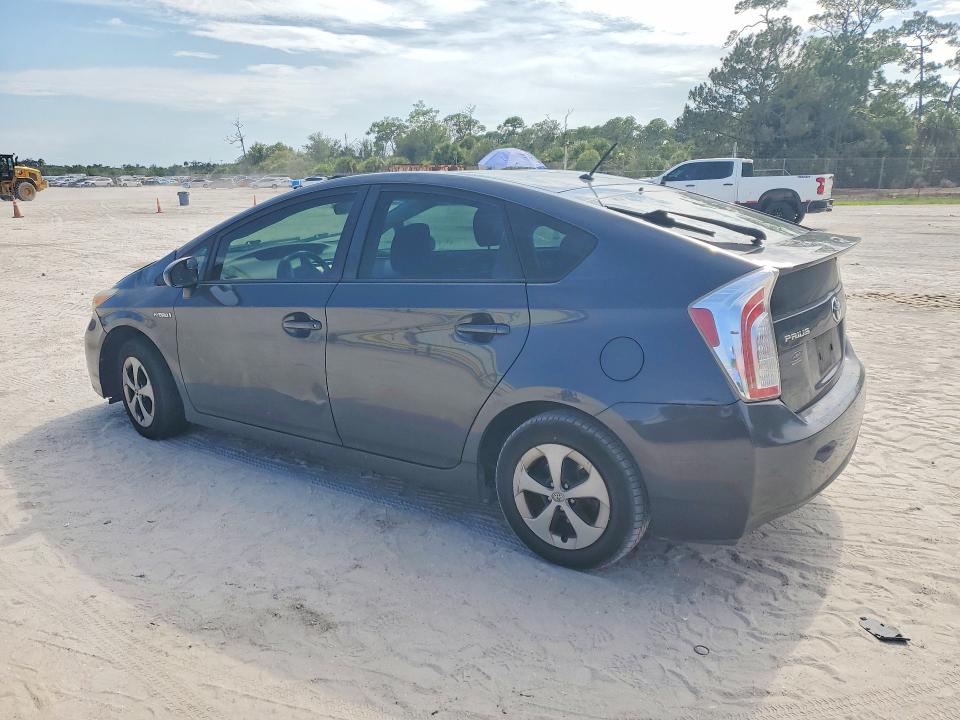 Photo 2 from auction – 2015 TOYOTA PRIUS with VIN JTDKN3DU8F0468740