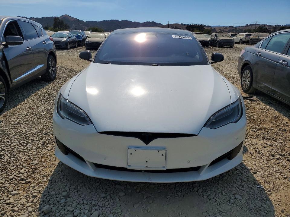 Photo 5 from auction – 2017 TESLA MODEL S with VIN 5YJSA1E14HF191318