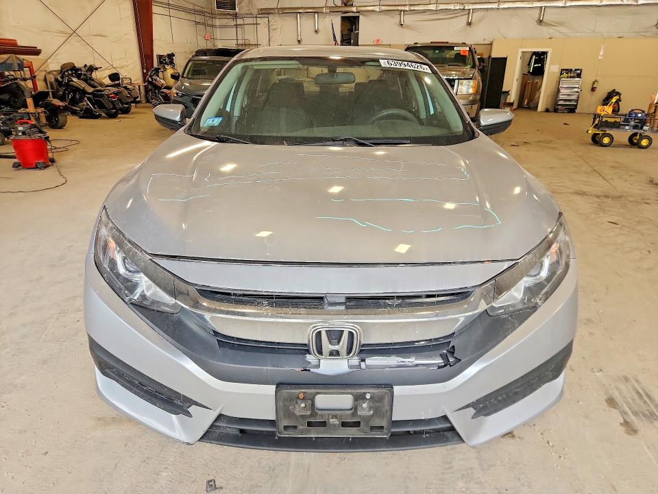 Photo 5 from auction – 2017 HONDA CIVIC with VIN 19XFC2F5XHE212603