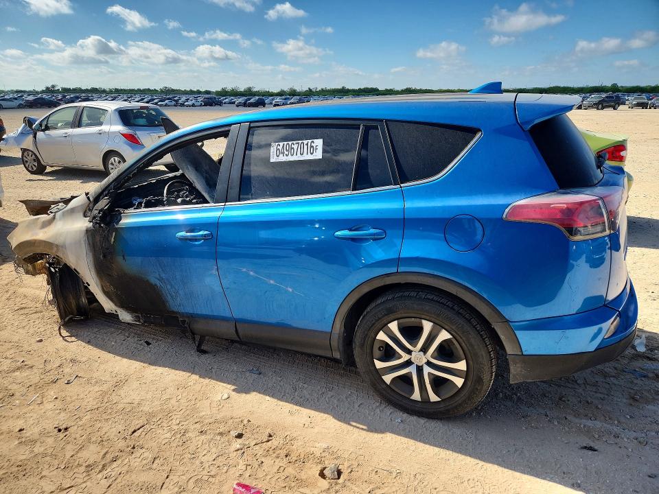 Photo 2 from auction – 2017 TOYOTA RAV4 with VIN JTMZFREV0HJ718863