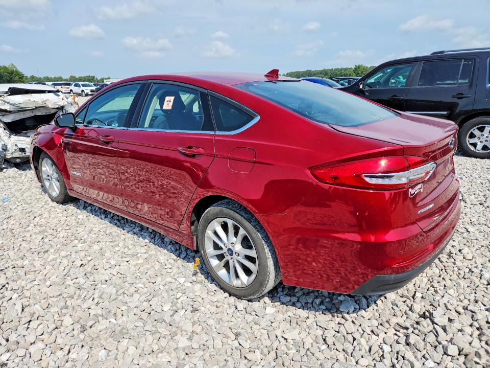 Photo 2 from auction – 2019 FORD FUSION with VIN 3FA6P0LU1KR147571