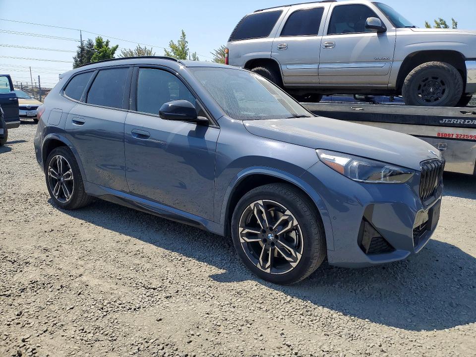 Photo 4 from auction – 2023 BMW X1 with VIN WBX73EF08P5W94012