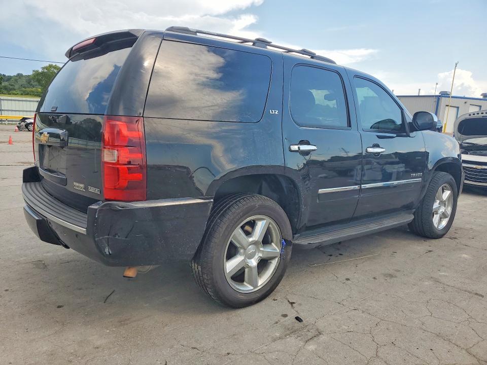 Photo 3 from auction – 2012 CHEVROLET TAHOE with VIN 1GNSKCE04CR264892