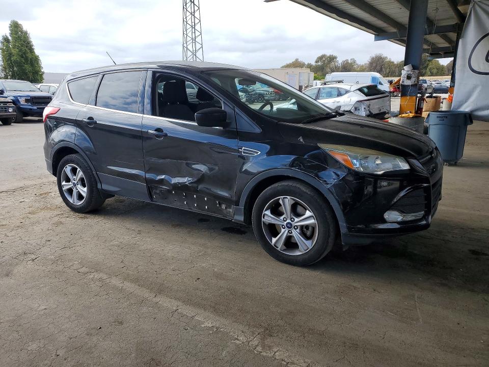 Photo 4 from auction – 2016 FORD ESCAPE with VIN 1FMCU9GX4GUB61281