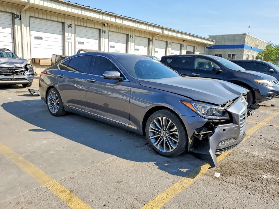 Photo 4 from auction – 2016 HYUNDAI GENESIS with VIN KMHGN4JEXGU126205