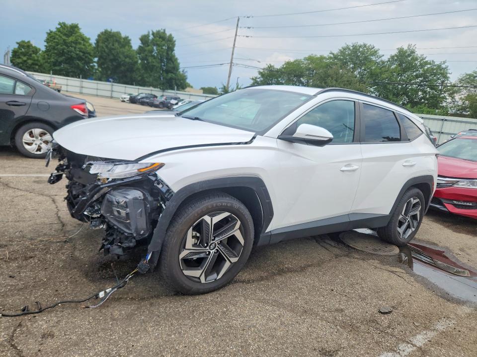HYUNDAI TUCSON 2023 with VIN 5NMJFCAE9PH246943 - Photo from auction