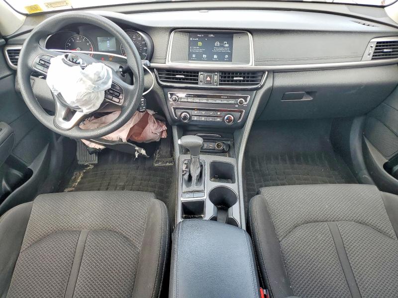 Photo 8 from auction – 2018 KIA OPTIMA with VIN 5XXGT4L34JG263482