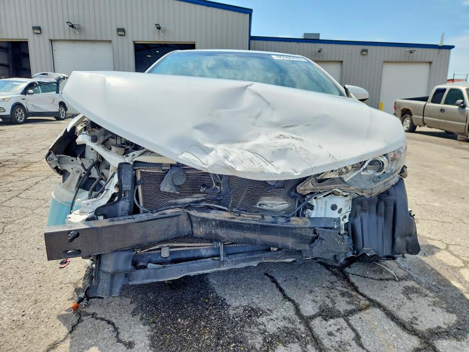 Photo 5 from auction – 2012 TOYOTA CAMRY with VIN 4T1BF1FK5CU570056