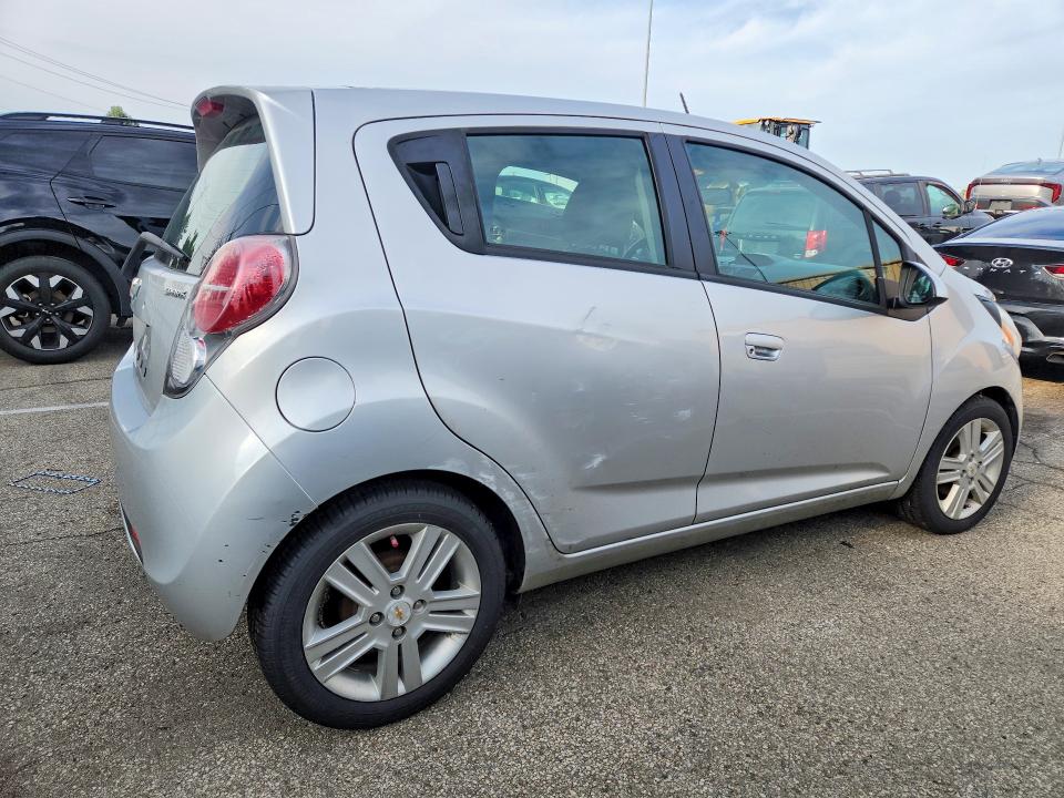 Photo 3 from auction – 2014 CHEVROLET SPARK with VIN KL8CD6S95EC412297